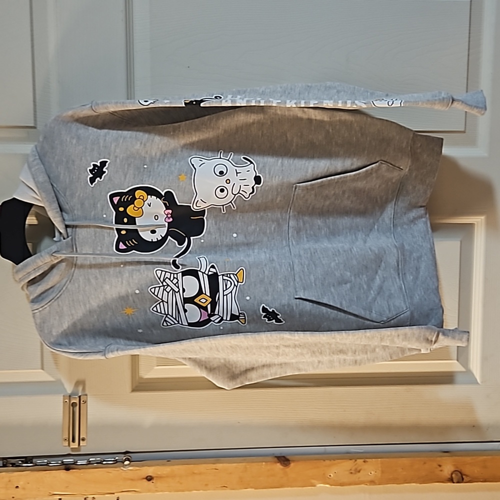 SANRIO HELLO KITTY AND FRIENDS HOODIE: GRAY: NEW WITH TAGS: SIZE XS